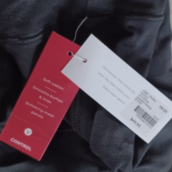 New pair of Lane Bryant leggings size 18/20 - Picture 4 of 4